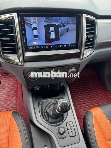 Ford Ranger XLT Đỏ