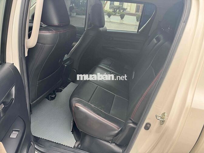 Toyota Hilux 2019 Trắng 70.000 km