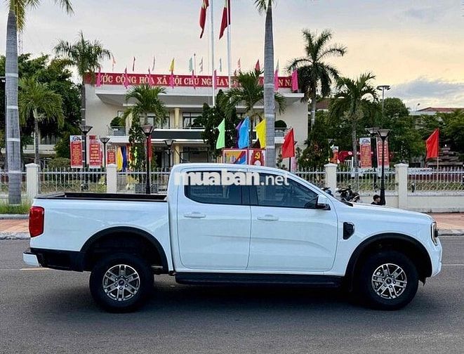 Ford Ranger XLS 2.0L 4x2 AT 2024