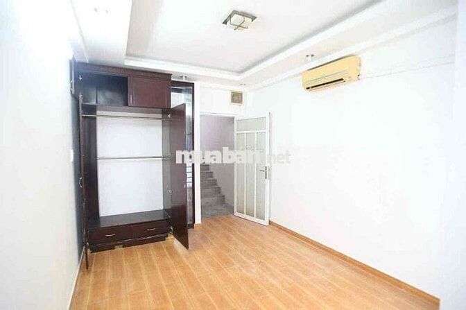 Nhà hẻm 4m đường Nguyễn Biểu Quận 5