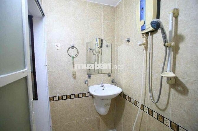 Nhà hẻm 4m đường Nguyễn Biểu Quận 5