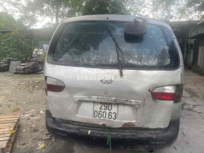 Hyundai Starex SVX 2002 Bạc