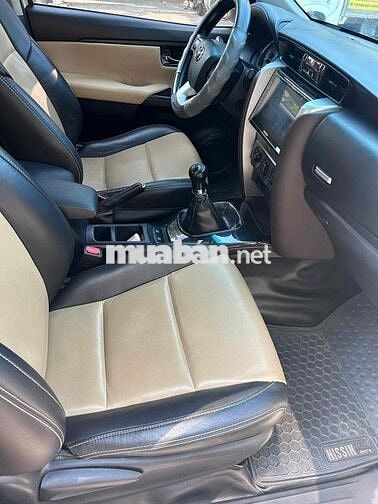 Toyota Fortuner 2017 Trắng Số sàn