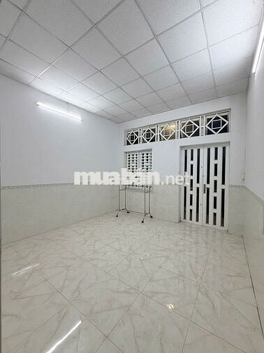 Nhà trệt lầu 3PN hẻm đường Lý Tự Trọng chỉ 7 triệu