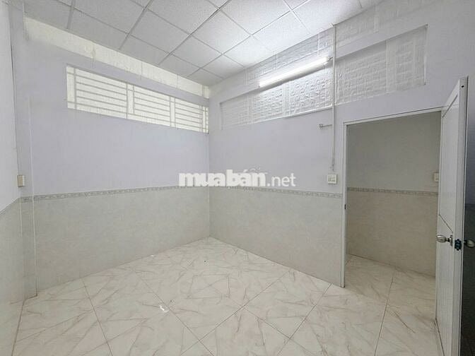 Nhà trệt lầu 3PN hẻm đường Lý Tự Trọng chỉ 7 triệu