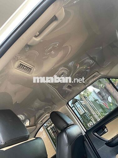 Toyota Fortuner 2017 Trắng Số sàn