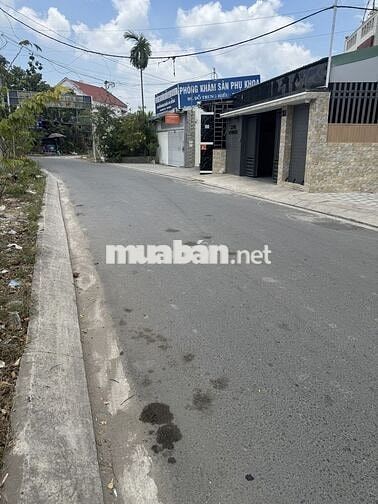Bán khách sạn, phù hợp: vừa ở, vừa kinh doanh