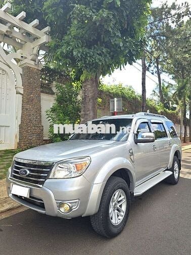 Ford Everest 7 chỗ Bạc