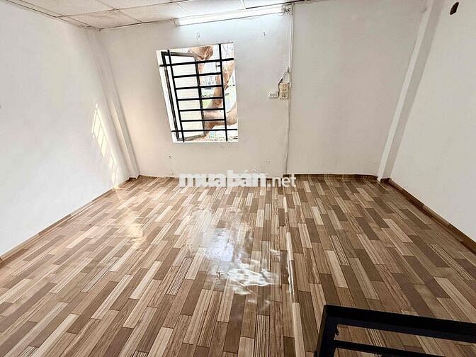 Phòng mặt tiền đậu dc xe hơi và kinh doanh làng đại học nhà bè