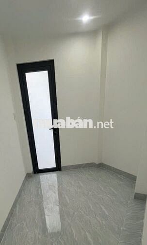Nhà 3 tầng mới xây rất đẹp, 2.8m x 11m, 3PN,3WC,Mặt tiền Phan Văn Khoẻ