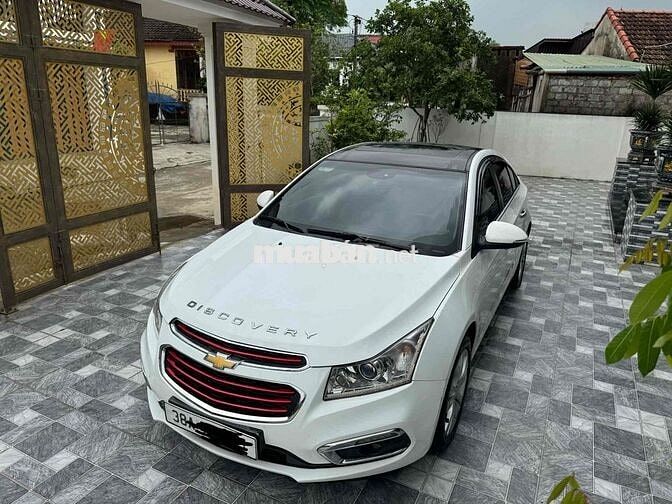 Chevrolet Cruze Tự động Trắng
