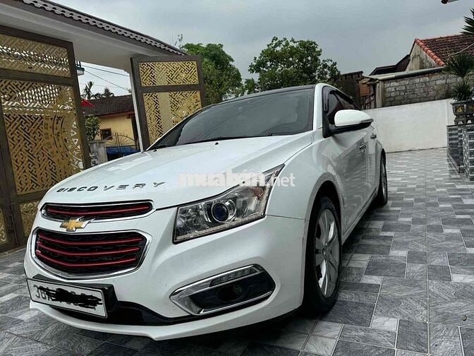 Chevrolet Cruze Tự động Trắng