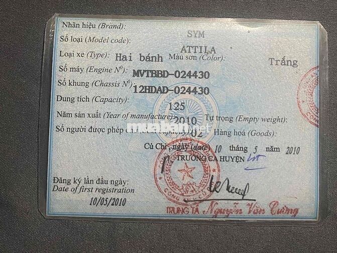 Xe ga hãng Sym màu Trắng