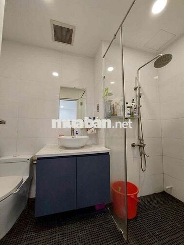 Cho thuê 2PN/1WC nội thất đầy đủ 57m2 có ban công thoáng The Botanica