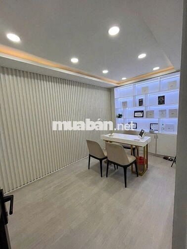 NHÀ ĐẸP KHÓ TÌM - 188B Hồng Hà, Phú Nhuận - Dt 5x20, 3 lầu