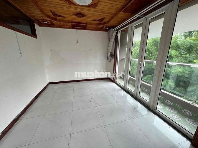 cho thuê biệt thự kdc phước kiển a có thang máy