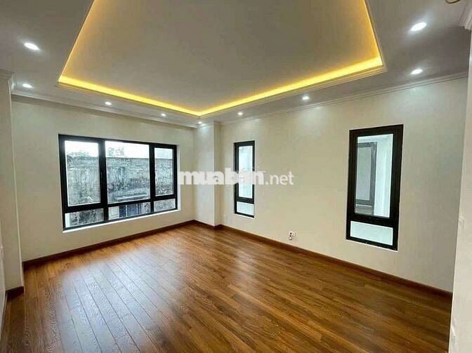 CHO THUÊ NHÀ NGUYÊN CĂN LÂM DU–BỒ ĐỀ 40m²–THANG MÁY–CHỈ 16,5TR/TH