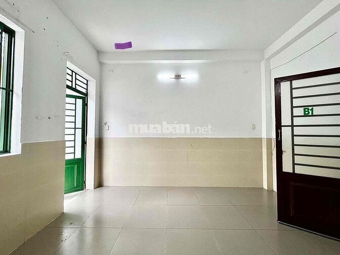 Cho thuê phòng ban công gần Đầm Sen 4.000.000/tháng