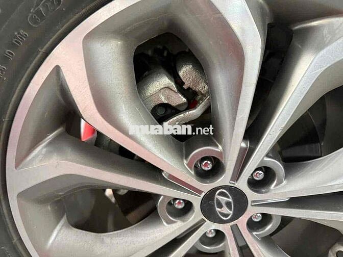 Hyundai SantaFe 2015 Xăng Tự động 70000 km Đen