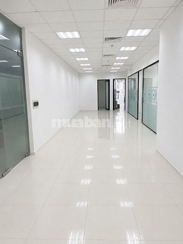 CHO THUÊ VĂN PHÒNG 136M² TẠI DỊCH VỌNG HẬU - CẦU GIẤY - HÀ NỘI