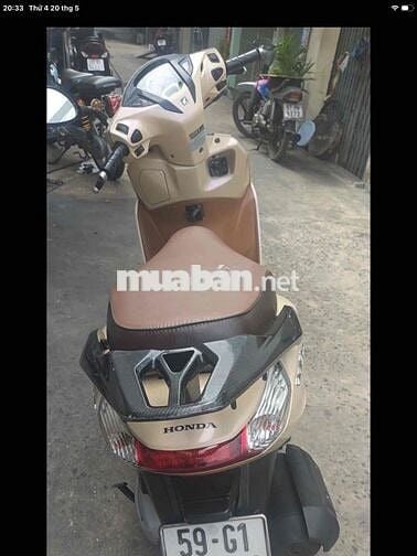 Lead đời 2016 màu vàng biển thành phố chính chủ