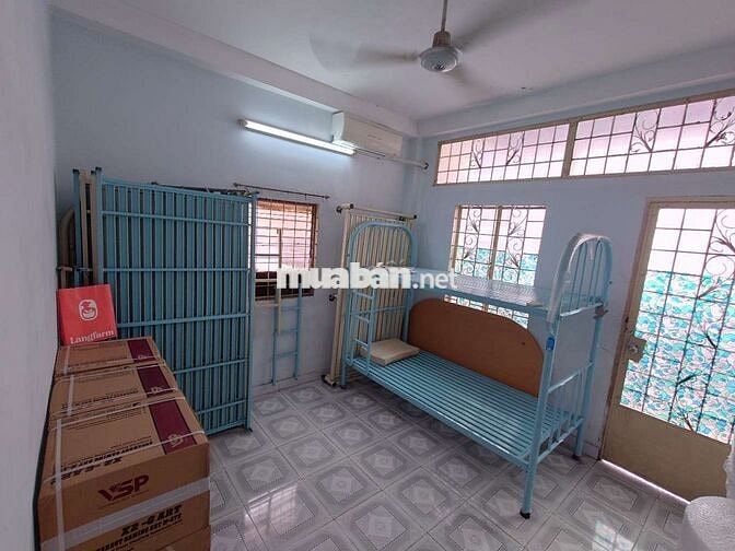Tầng 2 Văn phòng hoặc Setup Studio