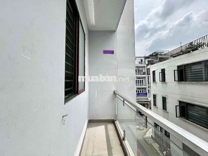 Cho thuê phòng ban công gần Đầm Sen 4.000.000/tháng