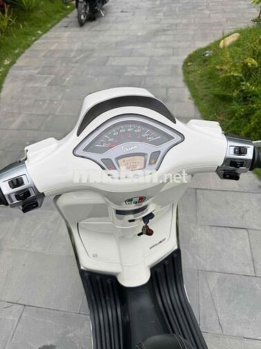 Vespa Sprint 125Abs 2018 trắng rin xe chuẩn lướt
