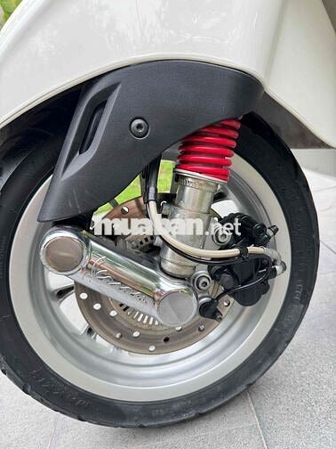 Vespa Sprint 125Abs 2018 trắng rin xe chuẩn lướt