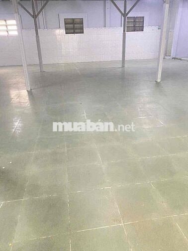 Kho 2MT Nguyễn Sơn 18x18m, điện 3 pha, xe tải vào, chỉ 25tr/th