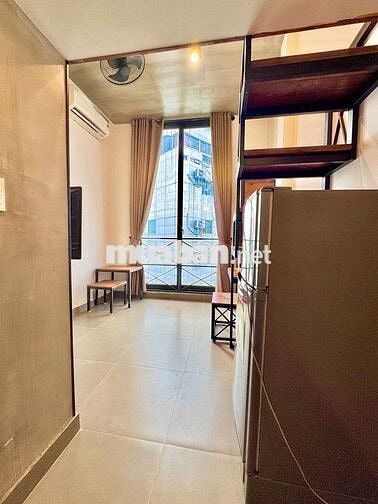 Phòng nhà thang máy có Gác có Ban công cửa sổ trời lớn gần VLU UTH FTU