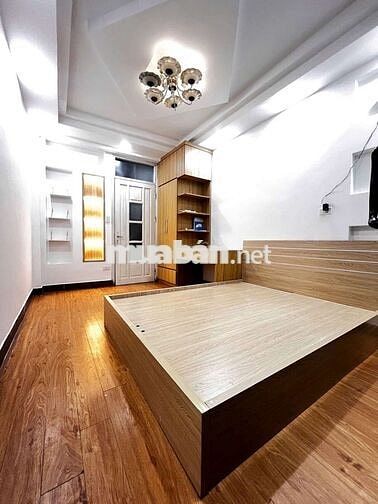 Nhà phố Cự Lộc , nhà đẹp về ở ngay 