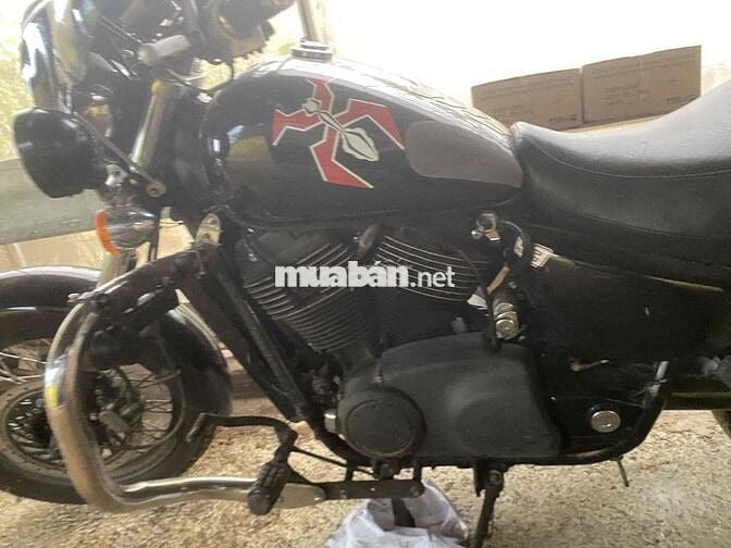 Honda Shadow 750 cc đen