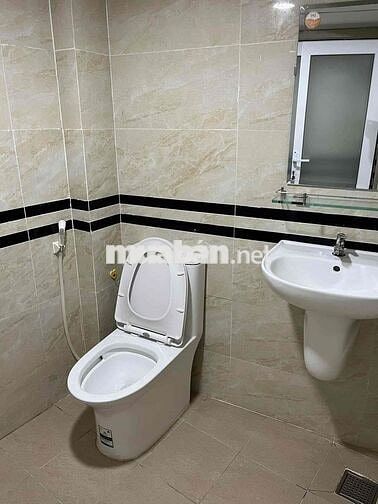 Phòng Ngay Hoàng Diệu 2, SPKT, Ngân Hàng
