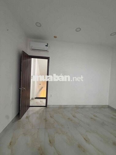 Cho thuê nhà nguyên căn HXH thông khu Thăng Long Home