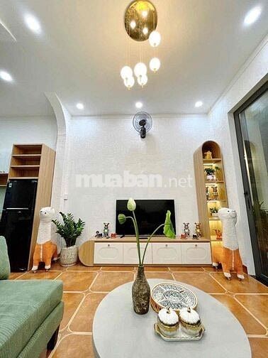 NHÀ FULL NỘI THẤT 2 PHÒNG NGỦ MẶT TIỀN ĐINH CÔNG TRÁNG