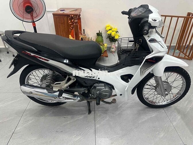 Honda Blade 2016 Trắng Bstp