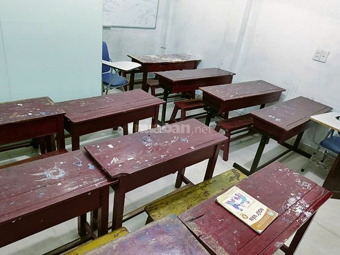 Thanh lý bàn học gỗ tốt ( không phải ván ép)