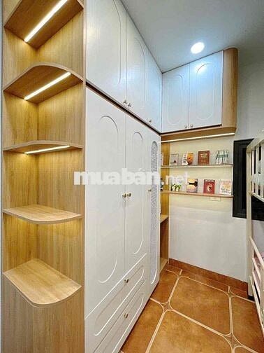 NHÀ FULL NỘI THẤT 2 PHÒNG NGỦ MẶT TIỀN ĐINH CÔNG TRÁNG