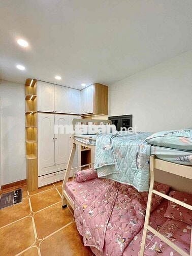 NHÀ FULL NỘI THẤT 2 PHÒNG NGỦ MẶT TIỀN ĐINH CÔNG TRÁNG