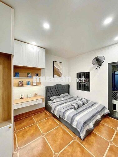 NHÀ FULL NỘI THẤT 2 PHÒNG NGỦ MẶT TIỀN ĐINH CÔNG TRÁNG