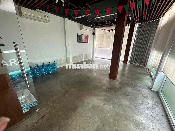 Cho thuê mặt bằng kinh doanh.Lầu 1.Cách Mạng Tháng Tám.Q3