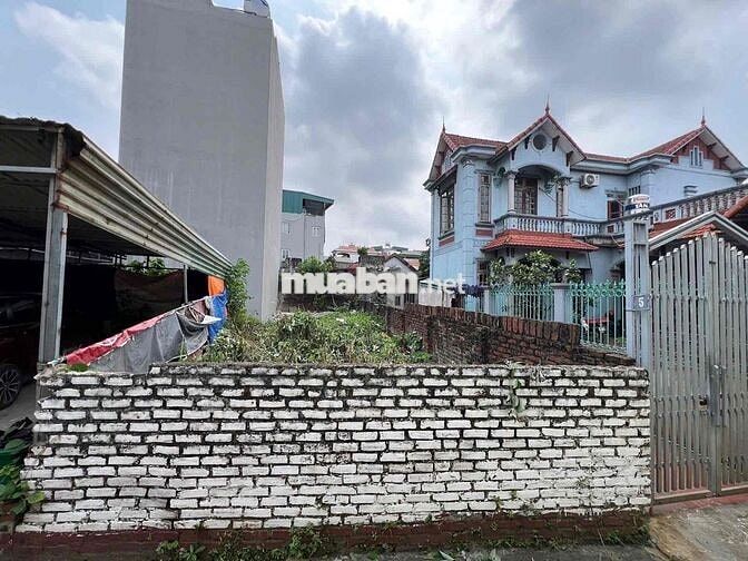 ĐẤT 118m2 , SÁT QL32 , ĐỐI DIỆN KDT ĐÔNG DƯƠNG , HOÀI ĐỨC , LÔ GÓC
