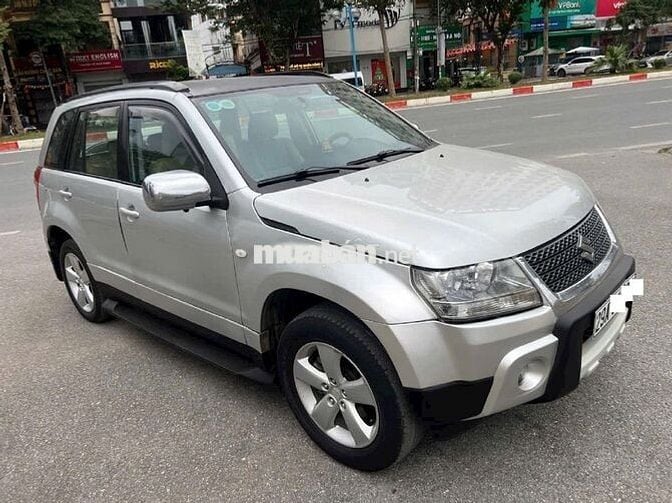 Suzuki Grand Vitara 2011 2.0L Ghi bạc
