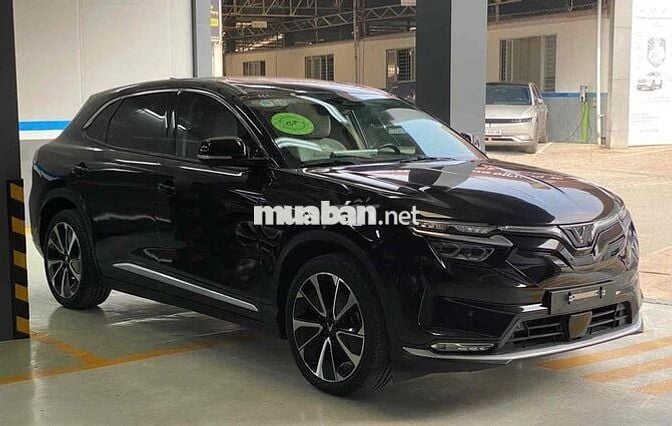 Vinfast VF8 Plus 2023 Đen/Kem Sẵn Hồ Sơn Bấm Số