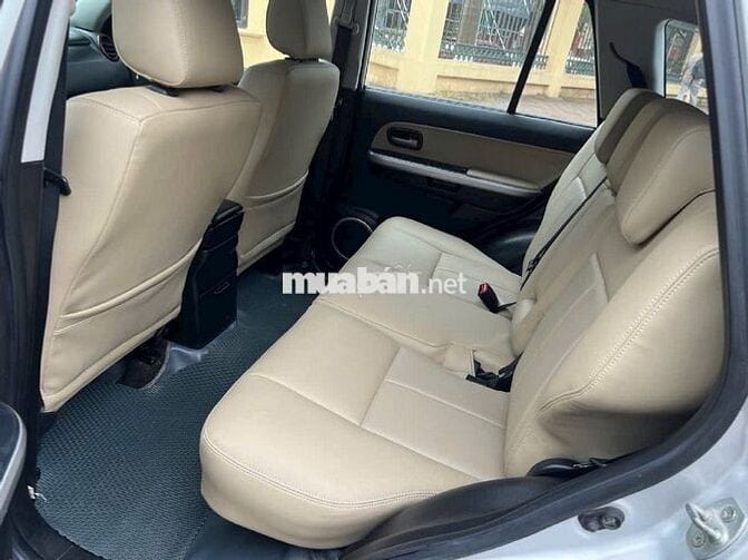 Suzuki Grand Vitara 2011 2.0L Ghi bạc