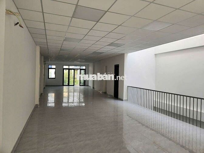 CHO THUÊ TOÀ NHÀ 6X24(TRỆT+3LẦU+THANG MÁY) LÊ TRỌNG TẤN TÂN PHÚ 