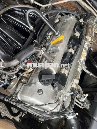 Suzuki Grand Vitara 2011 2.0L Ghi bạc