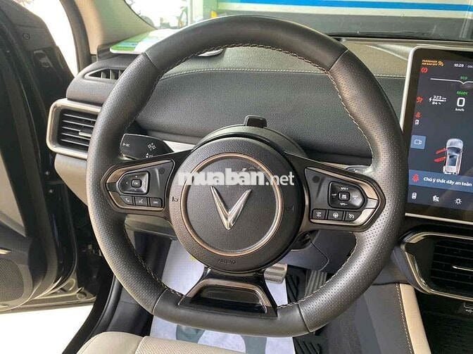 Vinfast VF8 Plus 2023 Đen/Kem Sẵn Hồ Sơn Bấm Số