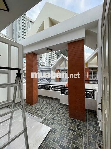 Cho thuê nhà KDC Hồng Đào 5PN đối diện Vạn Phúc, QL13 Thủ Đức ,hẻm 520